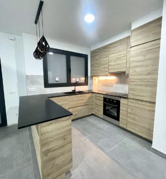 ¿Cuánto cuesta reformar una cocina de 8 m2 en Barcelona?